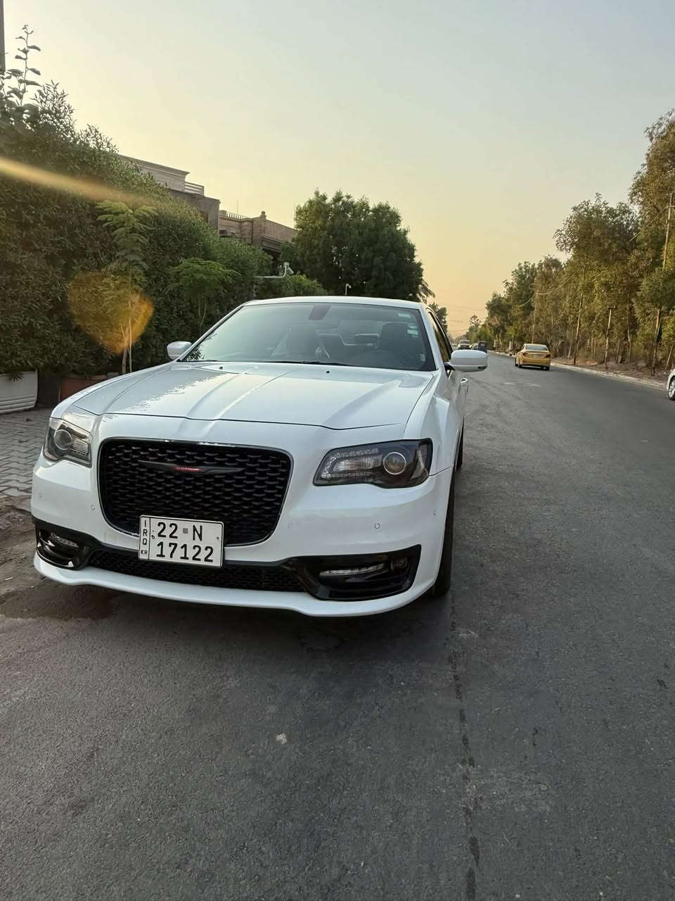 السلام عليكم
للبيع او مراوس حسب القناعه  كلايسلر اوبامه موديل 2023 وارد امريكي كفاله عامه لا صبغ ولا تبديل صور مزاده بل منشور سياره فول للخير S300معاده الرادار جوه الرقم ممشه السياره 27 السياره جديده كلش  صور واضحه الشراي يتصل ***********مكاني بغداد جديده سعره 345وبيه مجال للشراي
