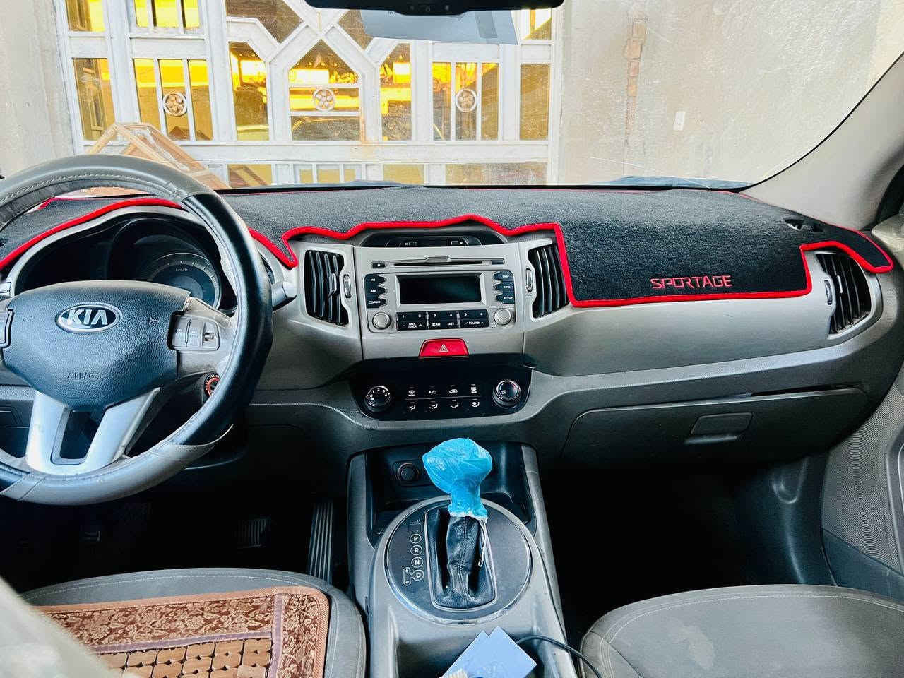 السلام عليكم
كيا سبورتج موديل ٢٠١١

وارد خليجي 

محرك دوش ٢٠٠٠

فول عدا البصمه

بانوراما 

المري شفط

كاميرا خلفية+ حساسات

الجاملغ الامامي الايمن بي ضربة

سيارة نظيفة وجاهزة تبريد ثلج

السعر ١٢٠$  

المكان بغداد النهروان 

هــ ***********
هــ ***********
