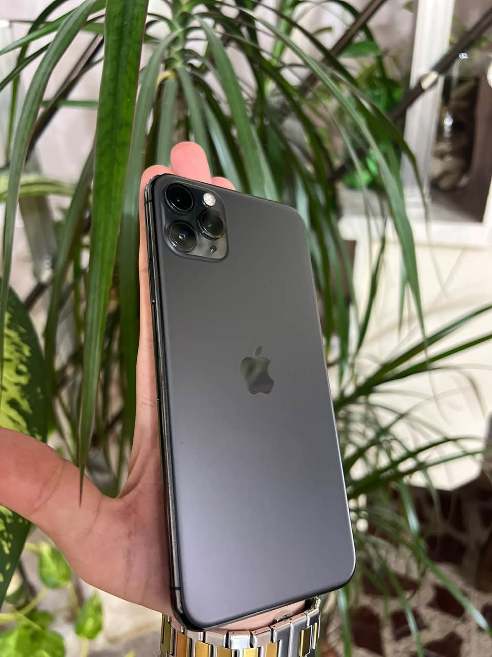 ايفون 11برو ماكس 🤩
مستبدل شاشه 3خيارات بصمه شغاله✨
ومستبدل بطاريه نوعيه فول جهاز يخبل🩵
ذاكره 512نضافه99‎%‎✨🤩
بسعر 🔥 🔥 (***********)اتصال
