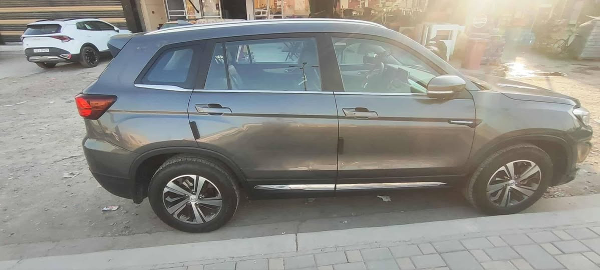 شانجان cs75  موديل 2020 سنوية ل31 فور ويل ماشية115 اربعه كامرات كشنات تبريد ثلاجه داخليه كراسي كهرباء سياره كلش حلوه وبيه هواي مواصفات وصدره امامي وخلفي كله جديد  كير ومحرك كفاله بيه باب السايق صبغ وبارد الباب خلف السايق أثر طخه مبينه فقط سياره  تاخذه سونار سعره 18مليون مكان السياره بغداد  تحويل ثاني يوم ***********
