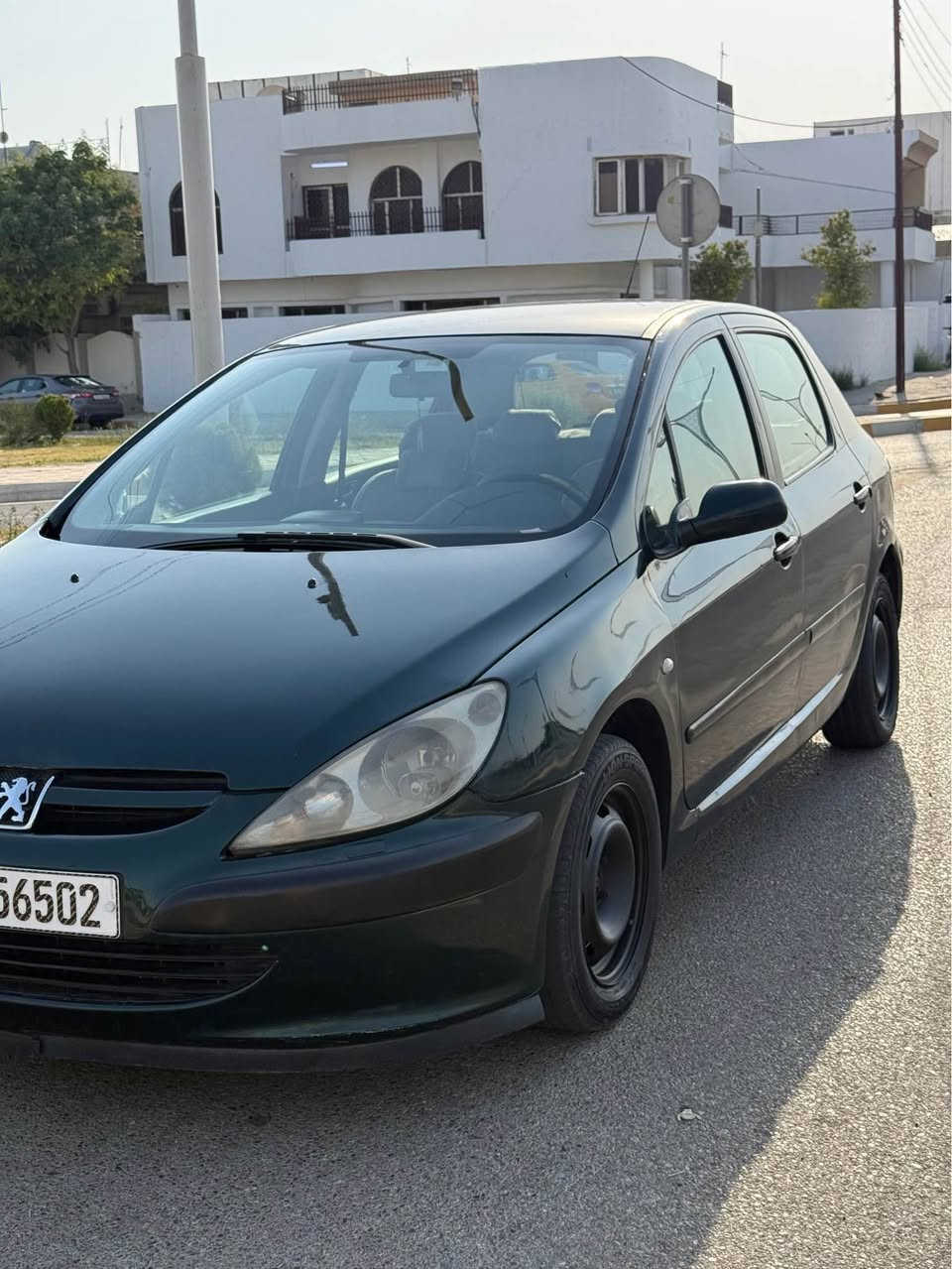 سلام عليكم 
بيجو 307للبيع او المراوس حسب القناعه موديل 2005 كير محرك بالشرط كير اوتو تبريد ثلج صدر امامي خلفي جديد تخم تاير جديد كهربائي من الدعاميه للدعاميه شغال سيارة قطرة ضربه ما بيها بيها كم مكان صبغ اثر جراد وشخوط ابيعلك حزام بدون دواخل بدون تكم بدون سقف رقم سنويه جديد دفتر بانزين شرط تحويل وكاله سعرها 52$ بيها مجال بسيط للطيبين اي استفسار اتصال او خاص*********** كركوك, العراق
