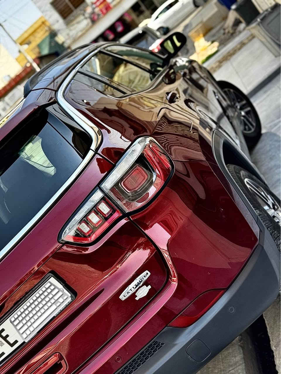 Jeep compas 2020 
فول مواصفات رادارى دةعامى
بانوراما بصمه فول فول
تةنها بونيدى صبوغه بةناو خومه هةموو شتى نوييه
تةنها ٤٥ هةزار روشتووه و يةك دةسته
شوين هةولير
*********** واتساب كورك
نرخى ١٢٥$ و مجالةكى برايانه أربيل, العراق
