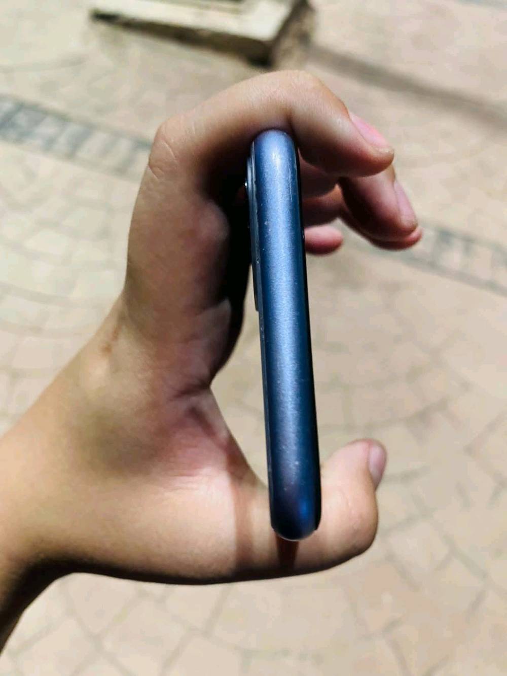 ​📱 آيفون 11 عادي (iPhone 11) للبيع 📱
​🟣 اللون: بنفسجي مميز 💜
🏠 النظافة: نظيف حيل (استخدام بيت) ✨
💾 الذاكرة: 64 جيجابايت ⚙️
📱 الشريحة: تك سيم (SIM واحدة) 📶
🖥️ الشاشة: مبدلة 3 خيارات (نوعية ممتازة) 💯
🔋 البطارية: مبدلة جديدة 100% بشرط القطارة ⚡
🔐 الفيس آيدي (Face ID): شغال ممتاز ✅
🔊 المواصفات العامة: كاميرات، صوت، هزاز كله شغال بشرط الفحص 📸🎶
🏷️ النموذج: Model M
​💰 السعر: 190 ألف دينار (وبيه مجال قليل للطيبين) 🤝
📍 الموقع: الموصل - الجانب الأيسر 📍
​📌 ملاحظة: أخي العزيز، إذا ما يعجبك المنشور اعبره وربي يرزق الجميع ❤