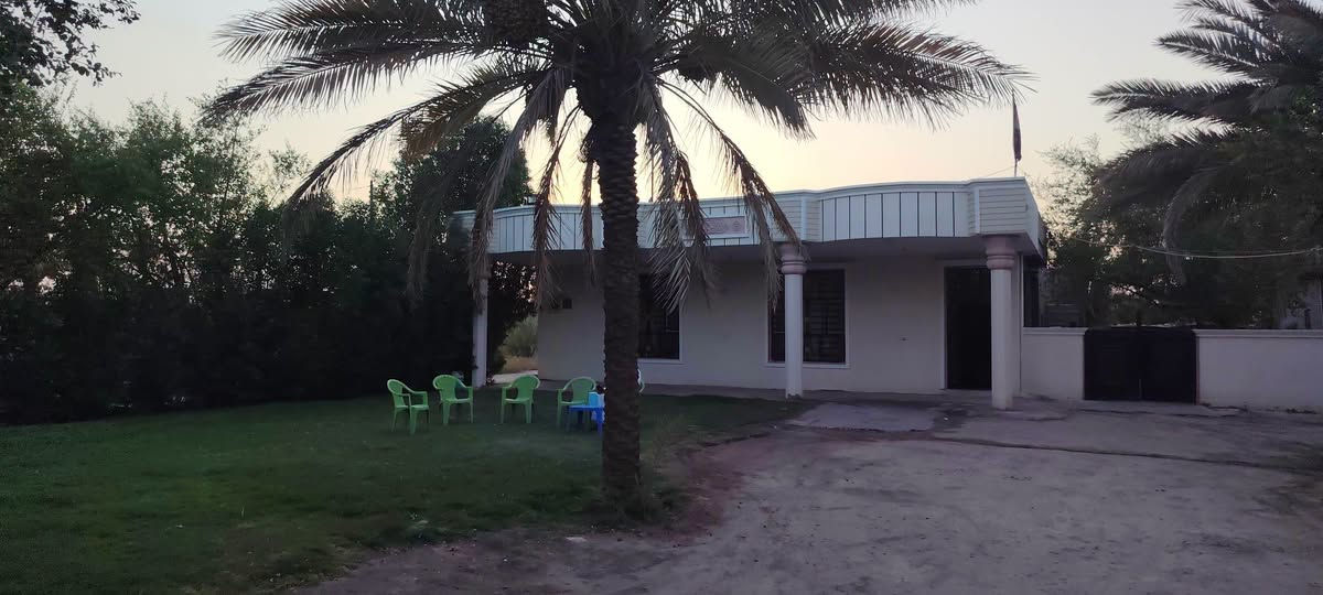 السلام عليكم متوفر بيتين جاهزات للسكن متوفر كافية الخدمات السعر 185 وبي مجال المساحه الكليه 3000 متر تحويل مباشر فاتح بيان تريد بيت تريد بيتين موقع البيت خلف جامعة بابل منطقة ابراهيم الخليل ع للستفسار اكثر اتصال ***********
