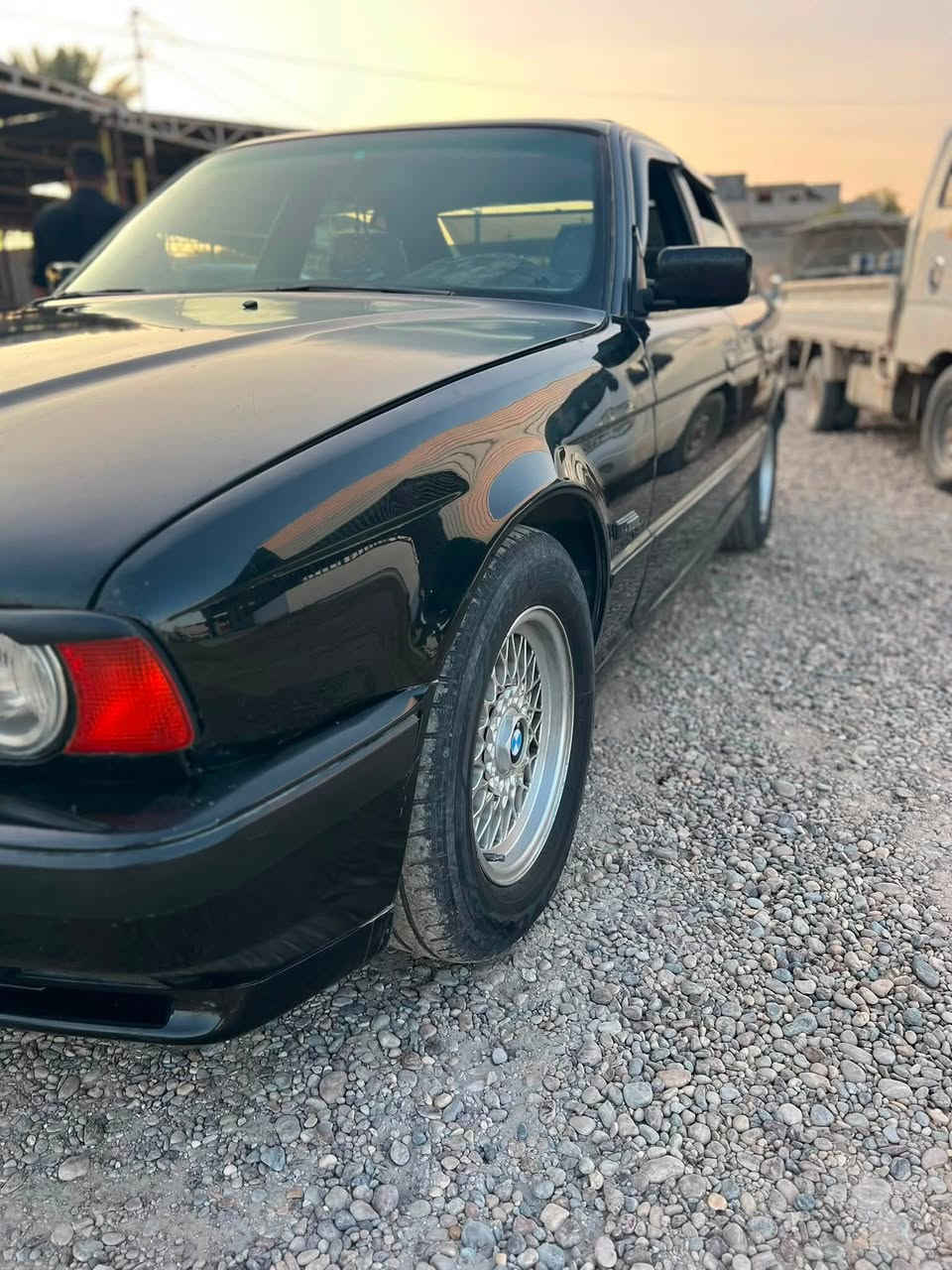⭐️للبيع فقط 
‏⭐️بي إم دبليو  موديل 1993 
⭐️اصل 530 عليها كير ومكينة مال 40 يعني 8 سلندر 
⭐️شرط لا تنقص ولا تبخر 
⭐️صبغ عام جمالية 
⭐️بجم عريض 
⭐️دعاميات M 
⭐️كهربائيات شغالة كلها 
 ⭐️دبل ايرباك 
⭐️كشنات جلد كهرباء (مغلفهن نايلون حماية )
⭐️تبريد ثلج قطعتين (مركزي ) 
⭐️تنته شغالة 
⭐️تلفون ومايك 
⭐️ويل خلية تخم 
⭐️رقم بغداد هزه جديدة (تحويل مباشر )
⭐️رقم هاتف ***********
⭐️السعر خاص او اتصل واني خادم
