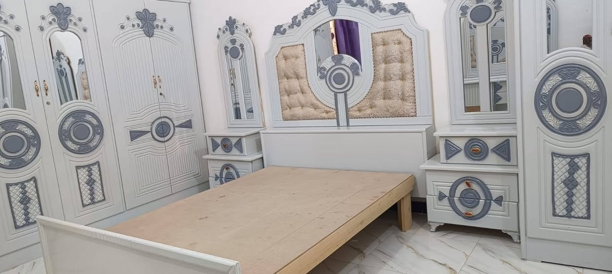 غرفه  نجاره عرقيه خشب كله ثقيل تفصل 
جديده ونضيفه كلش 
ناصريه غراف اكوو توصيل 
الستفسار   (ع) رقم  ***********
