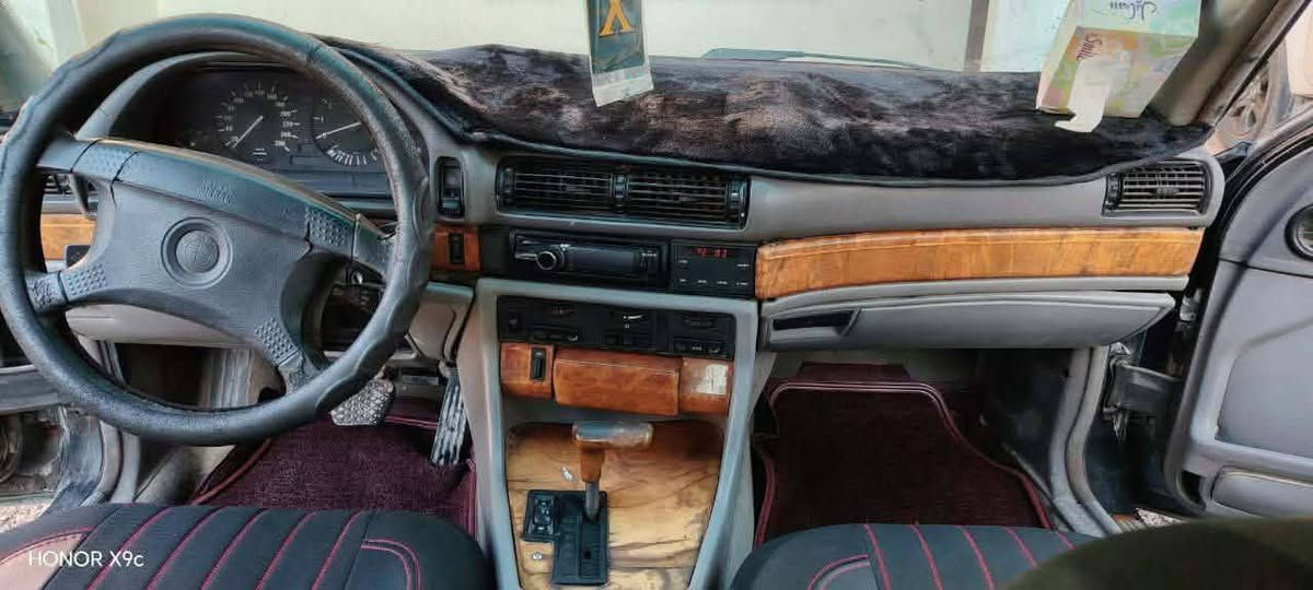 بيع او مراوس حسب القناعه
735 BMW

1992 رقم انكليزي سياره جاهزه عدا التبريد 

ترايك وين ميعجبك كير ومكينه وحداديه جدد تخم تاير

السماوه *********** السعر42وبيه مجال
