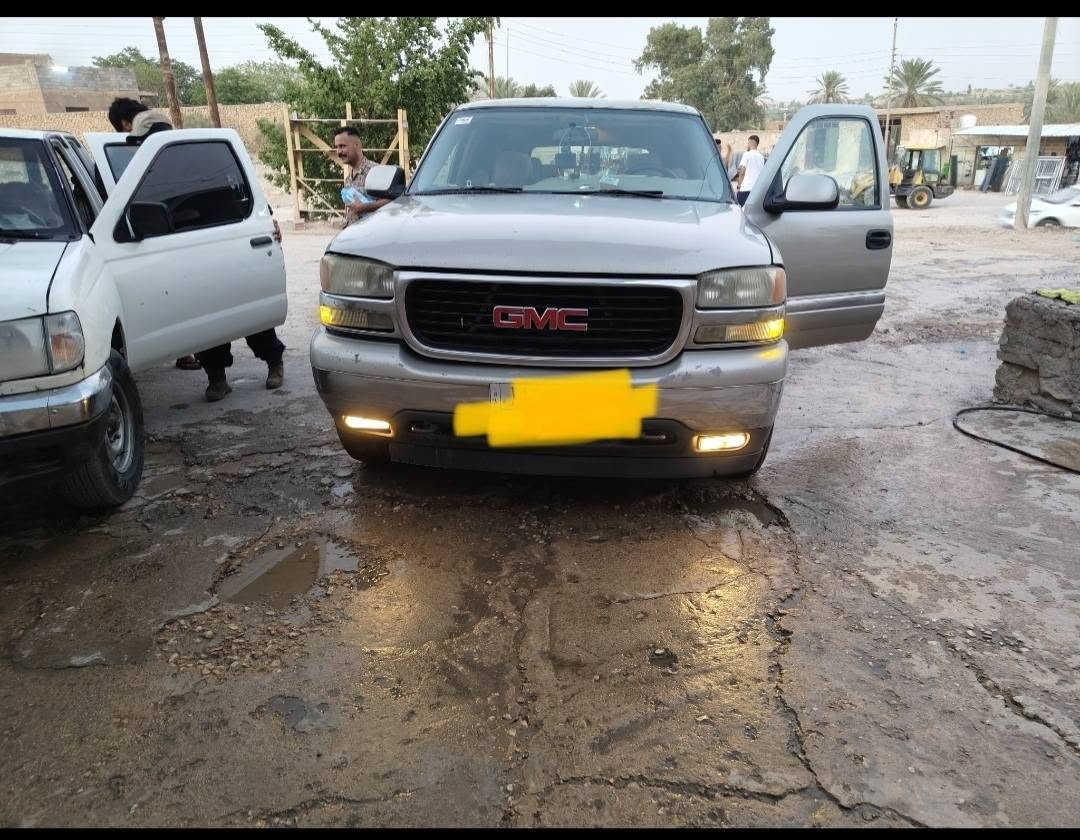 السلام عليكم جمسي يوكن ابتر  موديل 2004 رقم صلاح الدين مشروع وطني تتحول بأي محافظه راعيها بالبصره مصبوغه صبغ عام سيارة جاهزة برغي ماناقصها تبريد منضومه جديده ثلج ثلاث قطع كير مكينه اكس جدد حدادية  جديده منظومه زنون ارضيه جلد
كل الي ذكرته حقيقي تجي تشوفه بعينك سياره متعوب عليه الله يشهد
سعرها ١١٥
للاستفسار أكثر ***********
