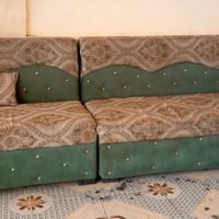 تخم • كنب