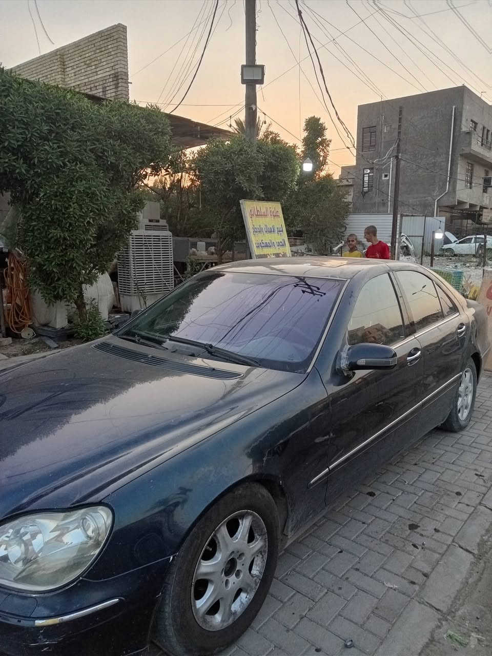 سلام عليكم كل الاحترام لصاحب الكروب
غواص s500
مديل ٢٠٠١
قرار ٤٨ كامله معامله
دافع كمرك
مسقط رقم
قرص واصل تروح للمرور تحول مباشر
مرور الغزاليه. تريد وكاله بسمك 
سعر 75$
رقم ***********
 مكان بغداد البياع
محور دبلات
تبريد بي ليك.
سياره بلاد
بيها صبغ جاملغ الخلفي فقط
