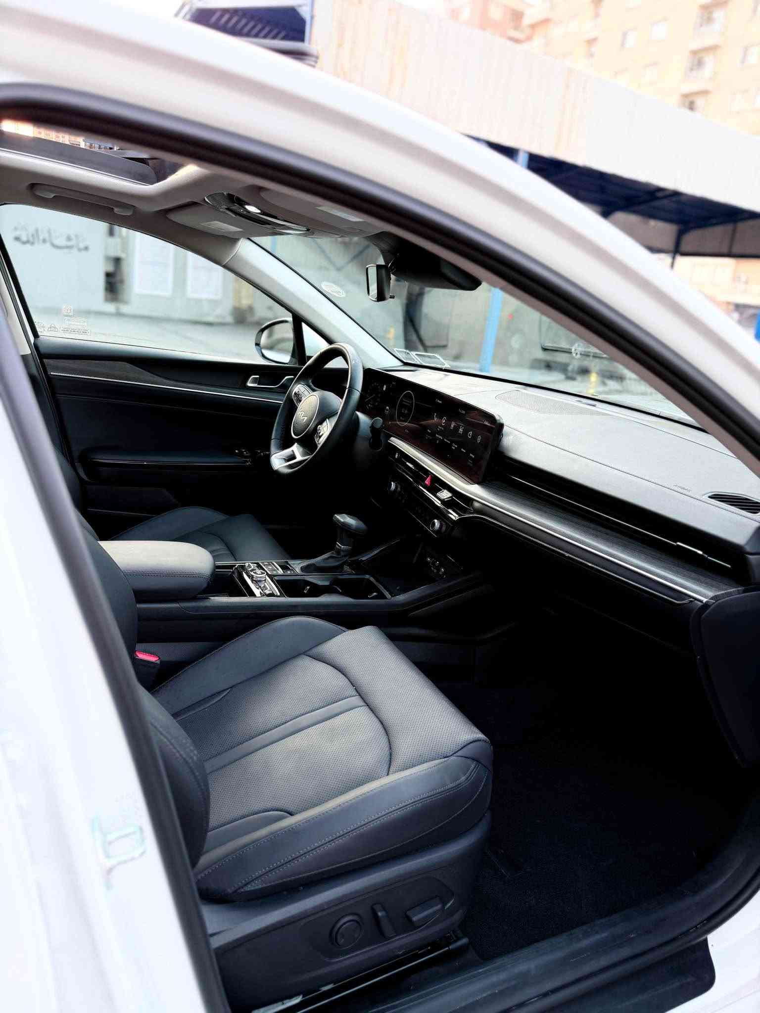 KIA K5 EX 2025🚘
فول فول فول ١/١
ما ماشية غير ٥ الف
محرك 2.5L 

***********
***********

8 sepeed Transmission
✨ المواصفات فول فول (Full Option):

 🟥5 كاميرات
كشن خزن ميمورى
كشن حار بارد 
بصمة ( ابواب + صندوق ) 
🟥 تشغيل عن بعد 
🟥 شاشة جبيرة ( كار بلي + اندرويد )
🟥 واير ليس شحن 
🟥مثبت سرعة 
🟥قيادة ذاتية 
🟥تحديد مسار 
🟥 رادار امامي 
🟥رادار جانبي 
🟥رادار خلفي 
🟥كامرا دوارة ١٨٠
🟥مثبت ستيرن 
🟥سايد بريك بصمة 
🟥مودات قيادة ( نورمال - سبورت - سبورت بلاص - كوستم)
🟥كشنات تدفئة 
🟥 بانوراما 
🟥تبريد بيانو 
🟥تبريد قطعتين 
تتحكم بيهه بالشاشة
🟥كيجات بالعداد تظهرلك قراءة (حماوة الدهن - التيربو - العزم)
🟥كيجات دجتال تتغير ويا كل مود مثل ماموضح بالصورة
🟥كير دكمً ٨ سرعات + شفتات ستيرن 
🟥نظام سماعات BOSE اقوى انظمة سماعات
🟥جامات اوتو
🟥اوتو هولد
🟥كشنات جلد
🟥لدات امامي خلفي 
🟥وبعد هواي مواصفات بيهه
سيارة بدون صبخ
سيارة رقم كاتى تترقم اربيل
رقم الشاصى

KNAG34J75S5331300

***********
*********** أربيل, العراق
