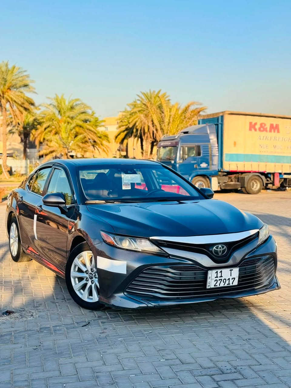 السلام عليكم 
تويوتا كامريLE 
موديل2019 رقم بغداد الجديد بسمي  
عداد المسافة 73الف ميل
حجم المحرك 4 سلندر2.5L  بانزين 
السيارة بدون حادث تقرير مياه مطار فقط يعني مو غركانا  السونار داخل المنشور
وصور الحادث كذالك 
كسر مكينة كفاله من كلشي 
حداديه صدر جديده تخم تاير جديد 
السيارة نظيفة كلش وجديدة  متعوب عليه 
السعر 147 وبيها مجال 
العنوان بغداد 
للاستفسار ***********
