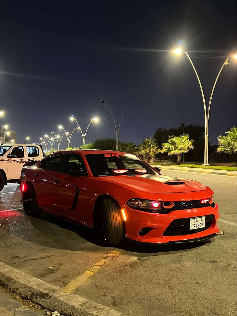 *للبيع دوج جارجر 2018 RT 👑 

*المواصفات:*

- *الوارد:* امريكي 

- *المحرك:* 5.7 HEMI 8 

- *الكير:* 8 نمر اوتوماتيك + شفتات بالستيرن

- *رقم:* بصره بأسمي تحويل مباشر

- *المكان:* البصرة

*مواصفات الفل:*

- شاشة كبيرة Uconnect لمس

- شاشة تحكم + نظام تشغيل عن بعد

- داخل جلد + تحكم كهربائي

- تبريد وتدفئة كشنات

- كشتات امامي وخلفي

- بصمة تشغيل + بصمة ابواب

- حساسات + كاميرا رجوع

- + مانع انزلاق + 8 ايرباك

- ويل 20 اصلي RT

- كزوز سبورت +عادي 

*الضرر:*

جاملغ وبنيد فقط

*السعرالمطلوب 220 وبخدمه الشراي 

البيع شرط التحويل.. الشراي يتصل مكلف بل نشرر*********** الزبير, البصرة
