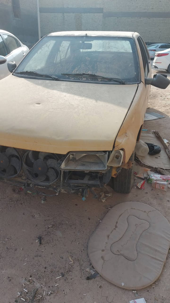 بيجو روى ٢٠١٠ شغاله عوزه باتري وعوزه ترتيبات مكينه وكير وحداديه تخم تاير نظاف راعيه موجود *********** سعره ٦٥٠ الف قفل
