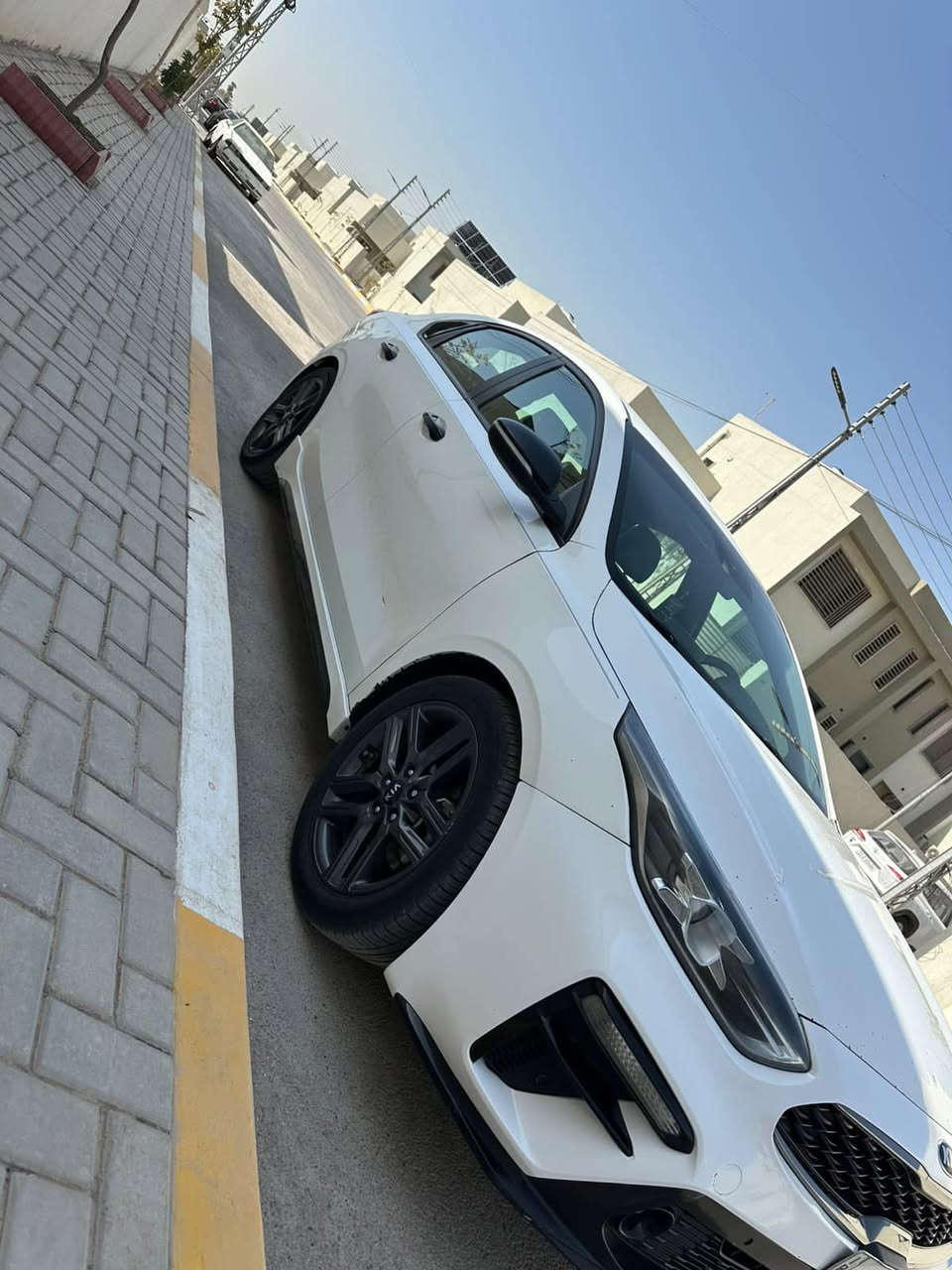 كيا فورتي 2020 امريكي GT 
فول مواصفات واحد على واحد 
2000 دوش كير AT المرغوب 
حادثها موضح بالصور جاملغ وبنيد 
بدون شاصي بدون دواخل بدون لغد فقط ايرباك ستيرن 
سنويه تحويل مباشر 
اتصل على الرقم واتس متوفر +964 784 357 8784
مكان السياره بغداد السعر 130 وبيها مجال
( مكلف بالنشر )

نص مكتوب في الصور:
- bid.cars Archival offers of this model
- bid.cars
- ers of this model
