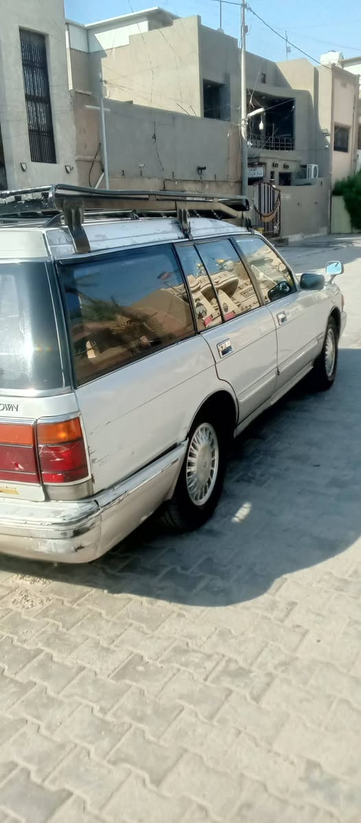 سلام عليكم ارنب كراون ستيشن موديل 93 رقم بغداد انكليزي بسمي سياره مال بيت  ما متعوبه. تبريد شغال مكينه بطه ديلكو هستوني شاده كير خير من الله   مكاني بغداد الحريه سعرهن 60 وبيه مجال بسيط. *********** واتساب فقط ملاحظه السياره بلاديه ولبنيد بي جراد موضح
