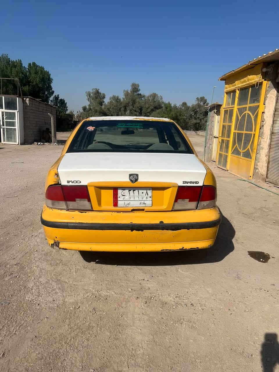 السلام عليكم
للبيع سمند اجره ٢٠١٠ 
رقم بغداد 
كير مكينه خير من الله 
حداديه ٥٠/١٠٠ 
كهربائيات كلها جديده مبدل ضفاير جدد 
السياره نضيفه وحلوه 
السعر $ 15 وبيها مجال 
للاستفسار : ***********
