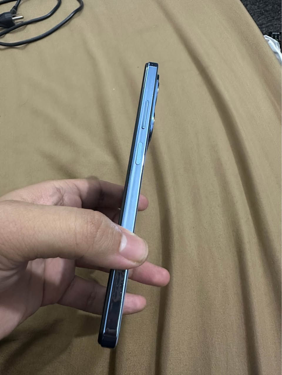 موبايل Infinix HOT 40i للبيع الجهاز بحالة جيدة  بي بصمة خفيفة بالشاشة من ورا  لعب الببجي بس ما مأثره عليه نهائياً الجهاز موجوده ويا شاحنه 
للتواصل بالخاص او بالواتساب *********** النجف, العراق

