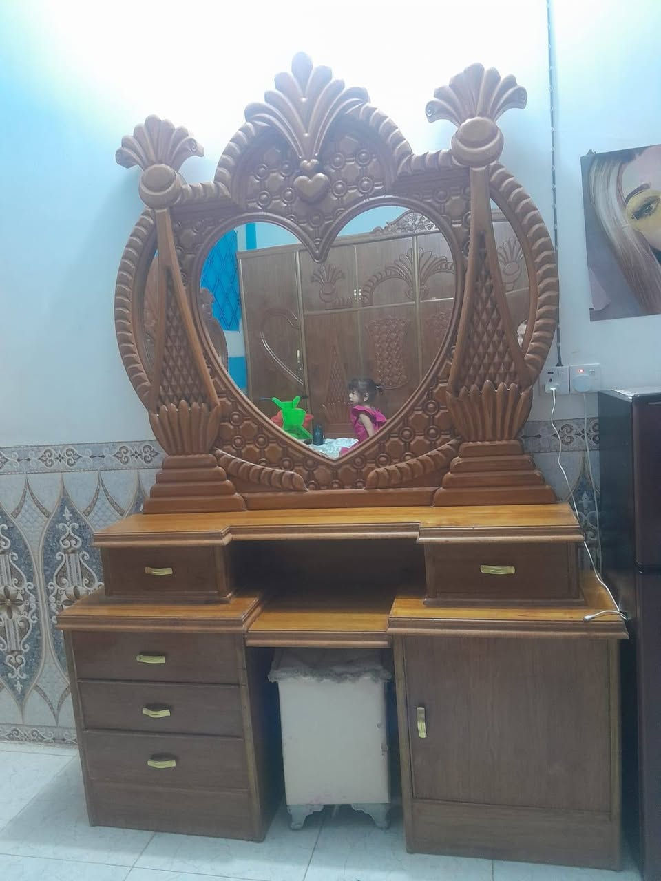 غرفه اخشاب جديده سعر مليون 750 وبيها مجال     للشراي تدلل علينا  عنوان   هيت    حي امينه ***********
