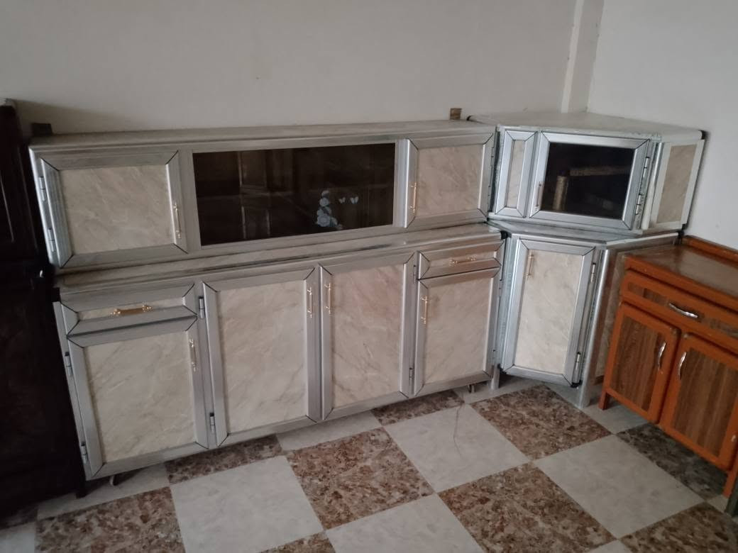 معرض يونس لتجاره الأثاث المستخدم والجديد 

كاونتر اربع قطع مترين ونصف مستخدم 

للاستفسار الاتصال على الرقم التالي 

*********** تكريت, صلاح الدين
