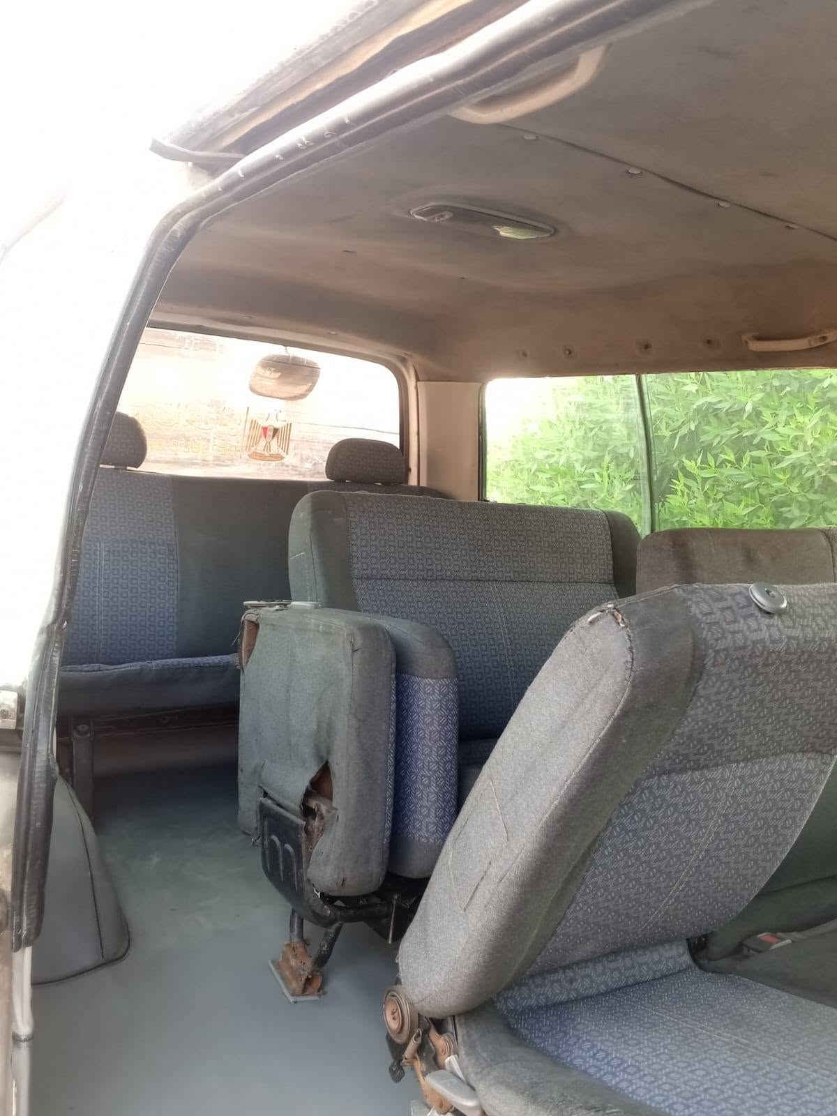 بريجو للبيع موديل 2001سياحي رقم بغداد انكليزي محرك كير اكسل مكفول سياره بيها صبغ الربع وره باب السلايت والباقي بلادي بدون صبغ السعر 80 العنوان بغداد الطارمية 
  /// *********** ///
