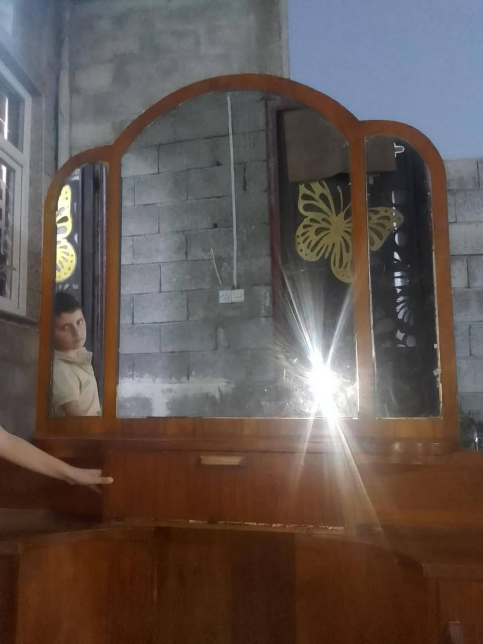 السلام عليكم غراض للبيع الإتصال على الرقم *********** بأسعار مناسبه
