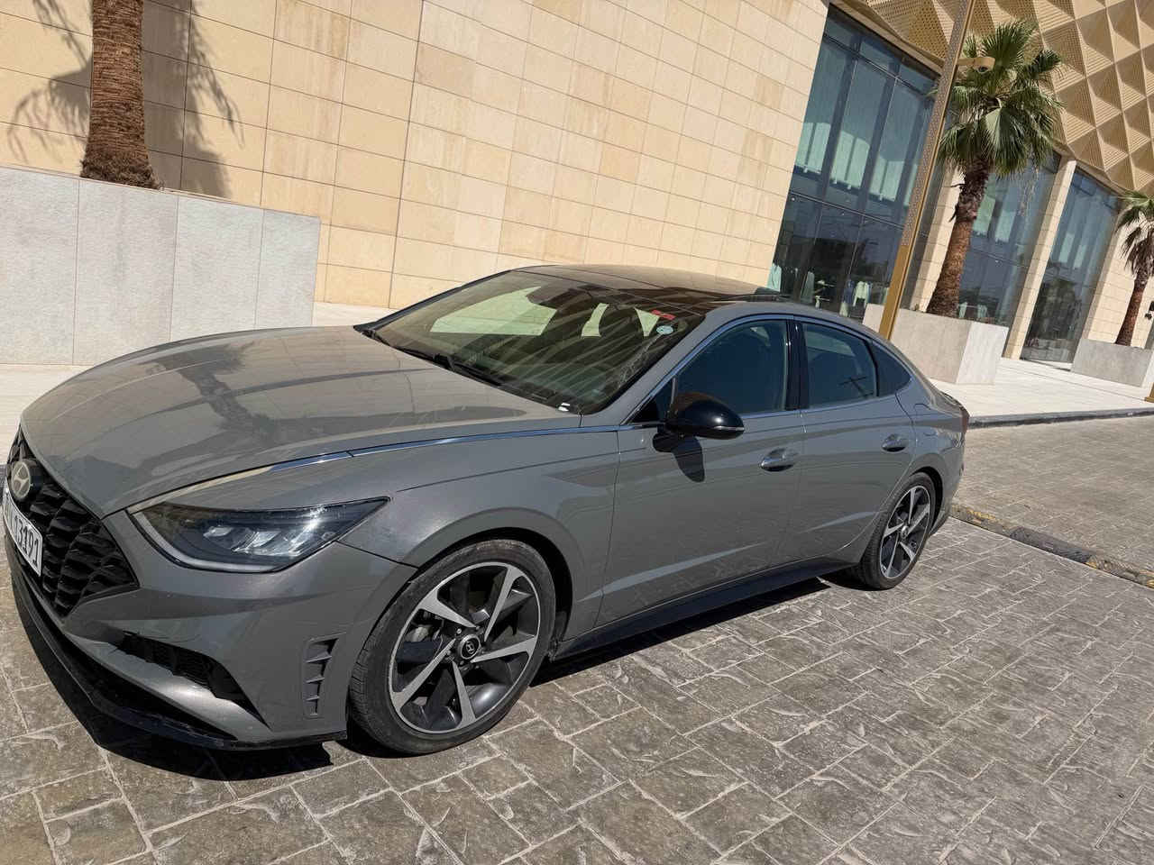 السلام عليكم 
سوناتا 2023 sle بلاص 
فول مواصفات 
بصمة تشغيل ودخول ذكي وتشغيل عن بعد وانارة ترحيب
بانوراما 
عدادات ديجتال
تدفئة ب المقاعد
سستم صوت boost🔊
1600توربو🚀
تحديد مسار
قيادة اليه🤖
ماشية 84 الف كيلو متر
(حادث السيارة جاملغ خلفي وطرف البنيد فقط بارد بدون اي صبغ فقط بارد بدون ايرباك شاصي لغود مكفول )
السيارة ب اسمي تحويل او وكالة ماكو اي مشكلة

للاستفسار عن السعر وباقي المعلومات الاتصال *********** بغداد, العراق
