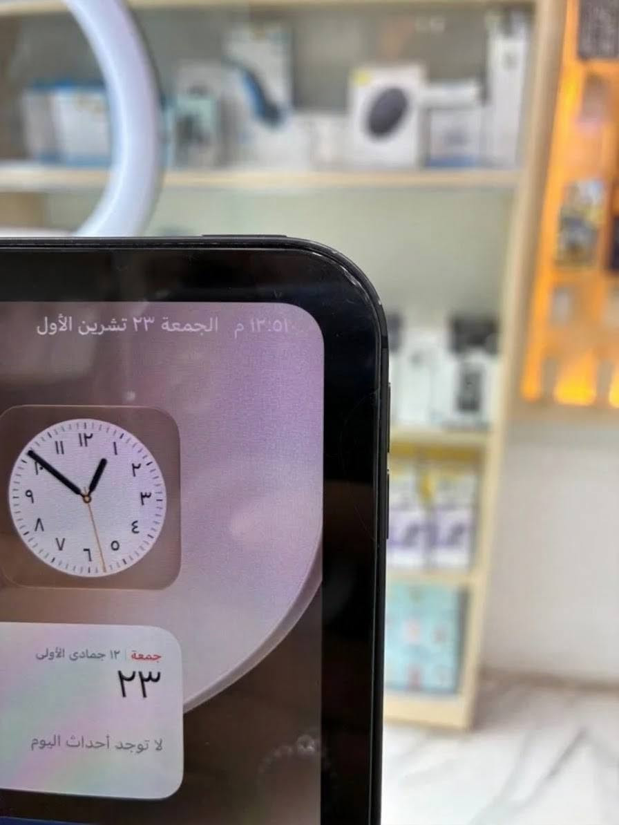 ايباد برو M4 • ذاكرة ٢٥٦ • كفالة عامة