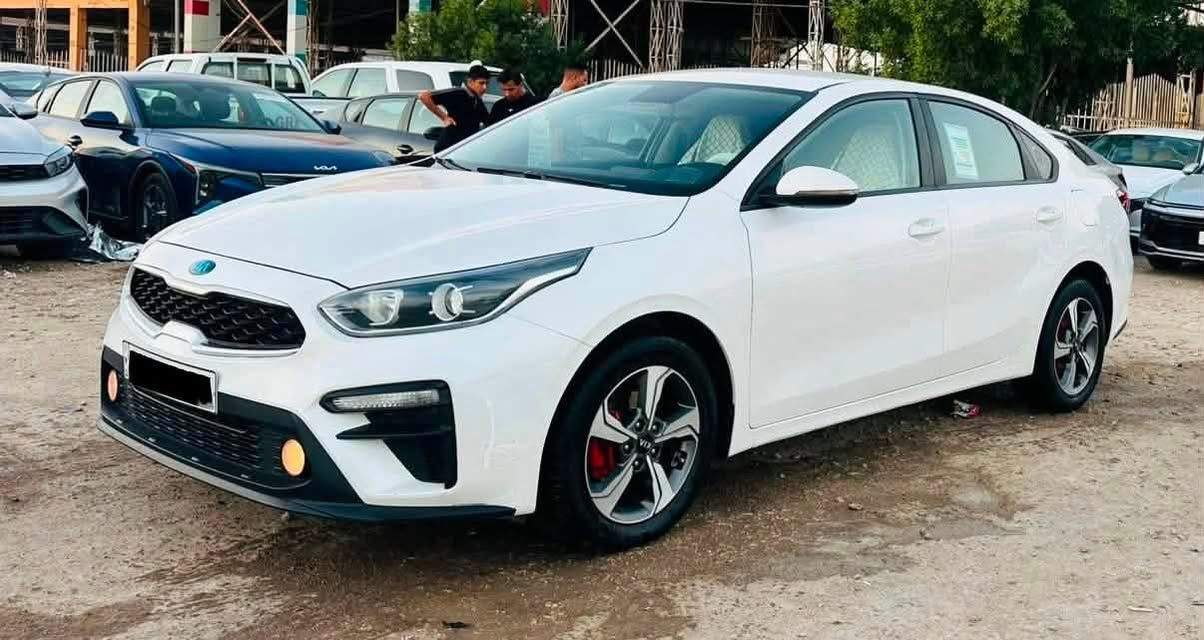 سيراتو ٢٠١٩ خليجي للبيع مكفولة كير ، محرك ، تبريد ، صبغ ، تبديل ، ضربة .. محرك ١٦٠٠ مواصفات مري شفط تحكم ستيرن تبريد قطعتين داخل لونين .. بلكات جدد باتري جديد قبل اسبوع شادة رقم قادسية الإنكليزي سعرها ١٤٩ والشراي يتصل ع الرقم ***********
