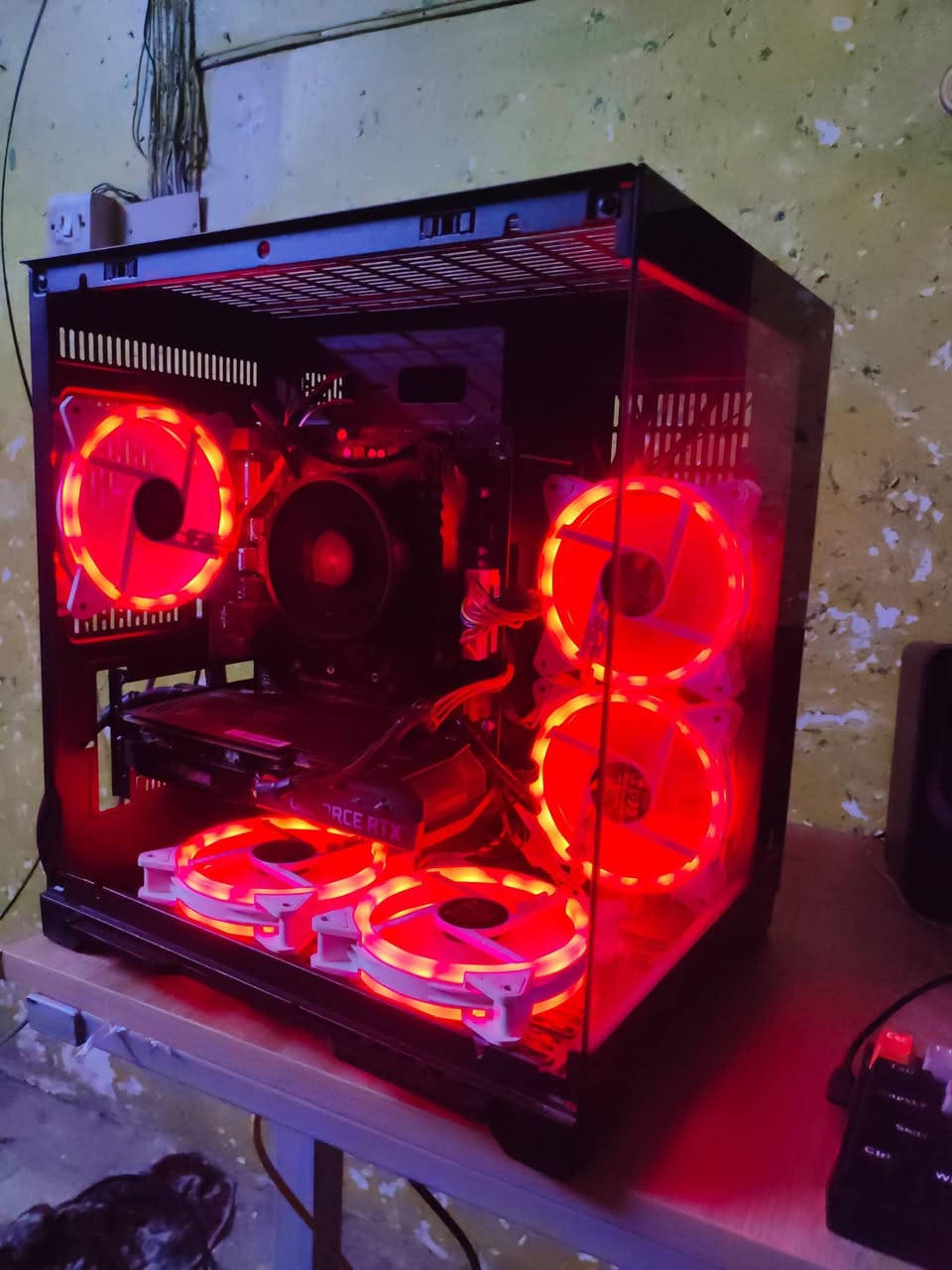 🔥 للبيع PC Gaming – RTX 3060 12GB 🔥
🎮 المواصفات:
• Ryzen 5 5500 Tray
• RTX 3060 12GB Zotac
• RAM 16GB DDR4 3200MHz
• SSD 256GB
• HDD 500GB
Case 5 fan RGB
M.B B450M-APRO MAX II MSI
POWER SUPPLY 500W FSB
ملاحظة / كراتين القطع كلها موجوده و المعالج جديد اخذته صارله اسبوعين   
 800 قفل فقط كيس
المكان بغداد المدينة قطاع 38 وتوصيل موجود 
***********

