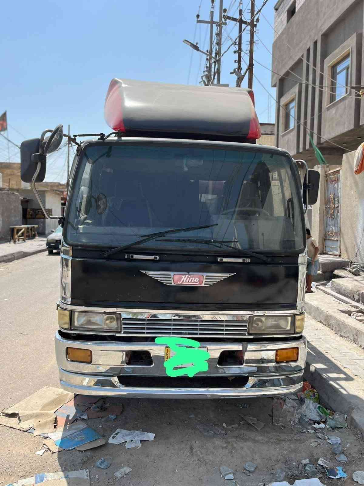 سلام عليكم 
هينو طيره للبيع 
مكينه 70عادي لاتبخير لا تنقيص 
كير اكسل سوبر 
شاصي 6وربع للاخير بعده بلزكه الشركه 
مكان السيارة بلبصره 
مديله 93
رقم بصره 
سعره /175بيه مجال
***********/***********
