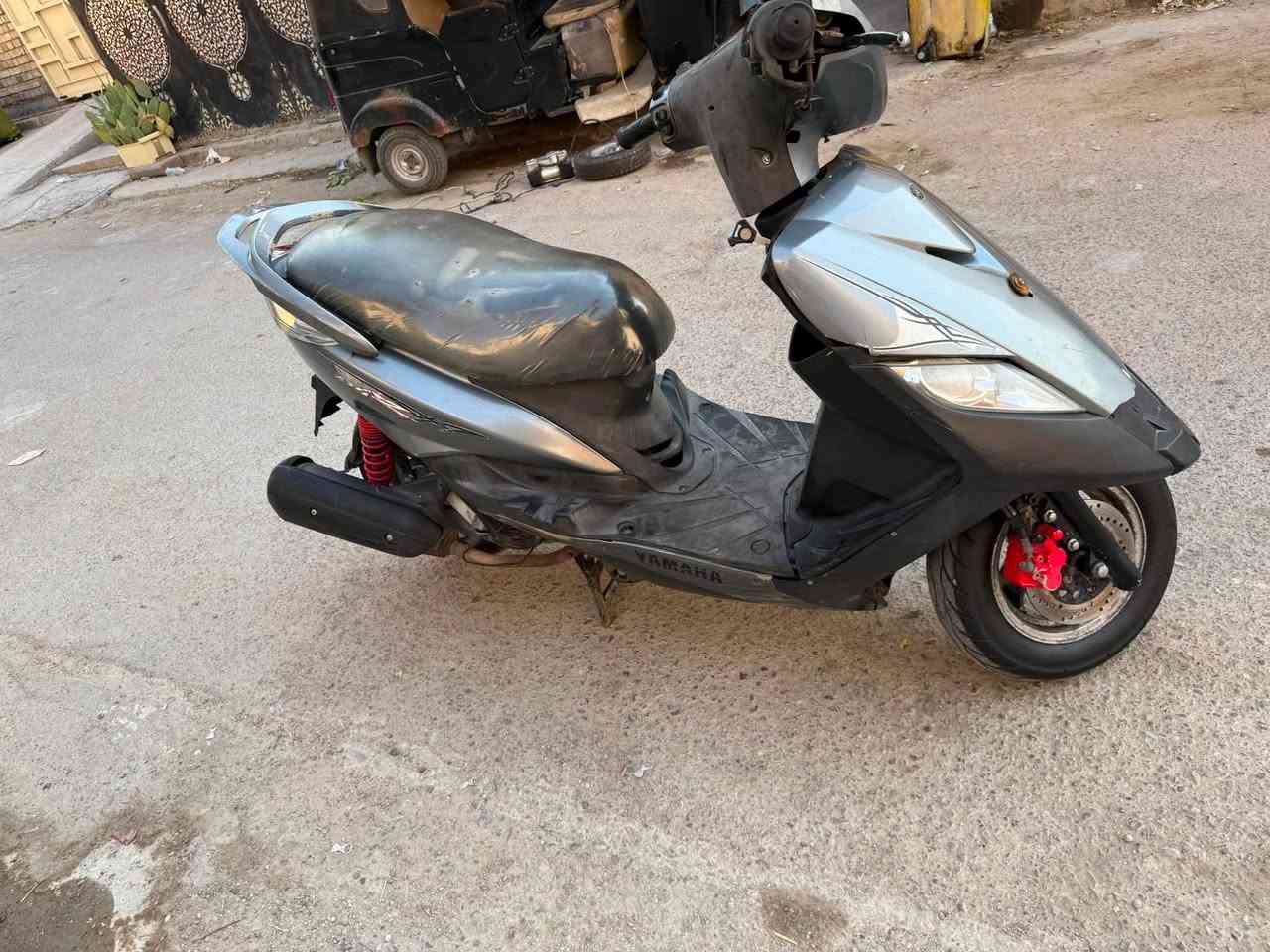 سلام عليكم ثعلب بلاديه  مكينه ما مفتوحه  خير من الله لا صوت لا بخار شلعه معدل كلج رياضي كلها شغاله ختم واحد بلاديه كفر شويه طاك دراجه ما بيها نقص كفاله من كلشي مكاني بغداد الشعله السعر 650بيها مجال بسيط لشراي رقمي ***********
