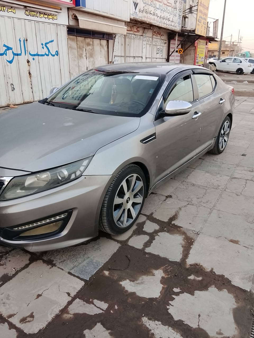 كيا اوبتيما موديل 12 امريكي  رقم بغداد  مكينه 2400 سياره بها 4 قطع صبغ بدون دواخل
جاهزه كير مكينه حداديه تبريد تخم تاير كله جديد  السعر 80وبيه مجال بسيط مكاني بابل سياحي قريه الساده رقم الهاتف ***********
