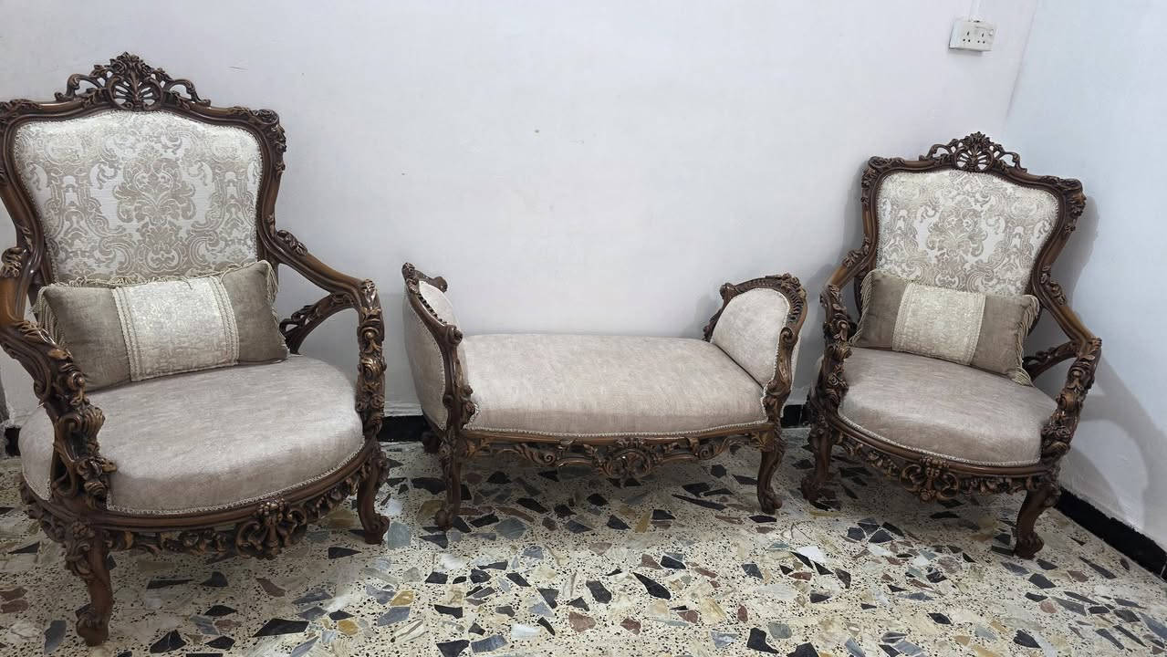 اخذته  ب ٢ مليون و ٨٠٠ 
اريده ب٢ و ٣٠٠ وبي مجال للشراي
***********
