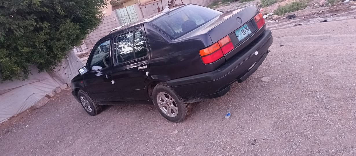 فنتو 
موديل 1997
السياره جاهزه صبق حداديه طخم محرك كير كلو شرط 
رقم اجنبي بسمي 
السعر 45 وبيه مجال ترهم معارض حسب القناعه
***********
رقم الوتساب ***********
