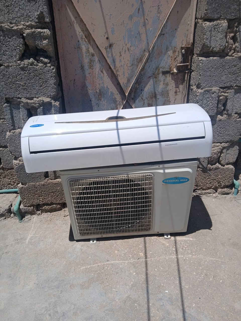 جنرال ماكس طنين فقط داخلية وخارجية
مع خارجية طنين جبسون الماكس بي ليك والجبسون شغالة
سعرهن 300
مكاني كربلاء حي السلام
***********
