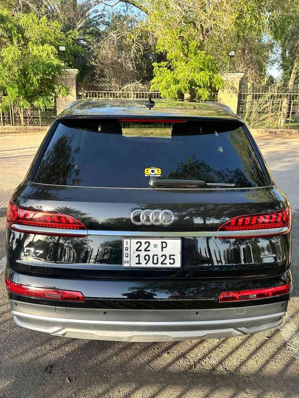 🚗 للبيع
Audi Q7 2022

🌍 المدينة –  بغداد -  حي العامل

•   🛣️  المسافة المقطوعة    -  10الف

🔹 الموديل: 2022

🔹 الممشى: 10آلاف 

🔹 المحرك: 6 سلندر توين تيربو

🔹 نظام الدفع: Quattro دفع رباعي مستمر

🔹 ناقل الحركة: تيبترونيك 8 سرعات ZF

🔹 وارد: أمريكي

✔️ مقاعد جلد فاخرة فول كهرباء

✔️ ذاكرة + تدفئة للمقاعد

✔️ نظام صوتي Bang & Olufsen ثلاثي الأبعاد

✔️ تحكم مناخي رباعي المناطق

✔️ إضاءة داخلية محيطية Ambient Lighting

✔️ سقف بانوراما بالكامل

✔️ كاميرات 360 درجة

✔️ حساسات أمامية وخلفية

✔️ نظام المساعدة على الوقوف

✔️ رادار تنبيه الاصطدام

✔️ نظام المحافظة على المسار

✔️ نظام ملاحة متطور

✔️ Apple CarPlay و Android Auto لاسلكي

✔️ مصابيح Matrix LED

✔️ إشارات انعطاف ديناميكية

✔️ بصمة تشغيل وفتح الأبواب

✔️ رينكات قياس 20

🛠️ الملاحظة:

🔸 الضرر قطعة واحدة فقط

(باب خلف السايق) معا تعديل باب سايق من امريكيه سياره قطعه وحده صبغ فقط تحياتي للجميع 

 الاستفسار *********** 

#للبيع #سيارات_للبيع #سيارات #بغداد_سيل
