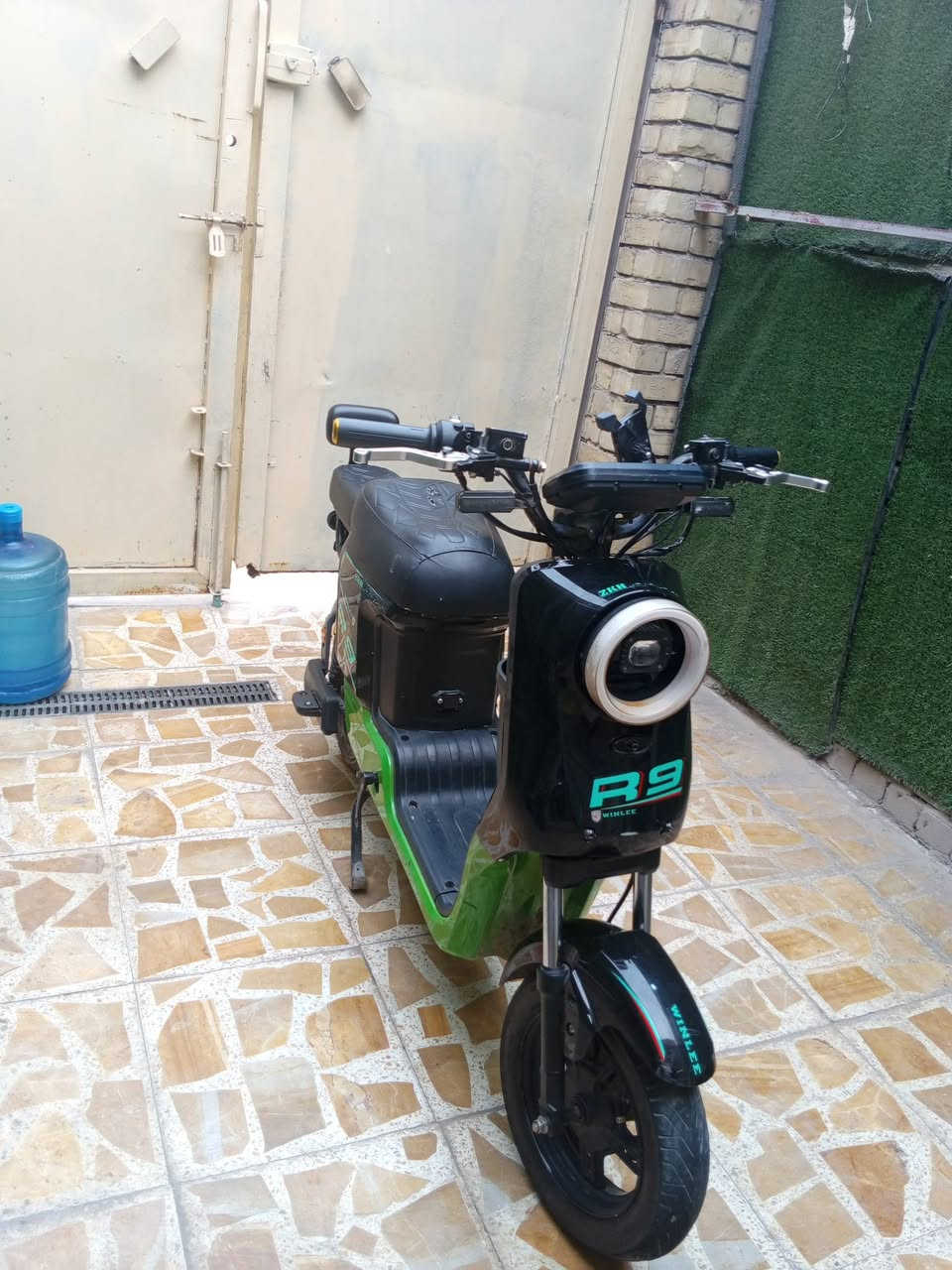 R9 • موديل ٢٠٢٥ • ٥ بطاريات