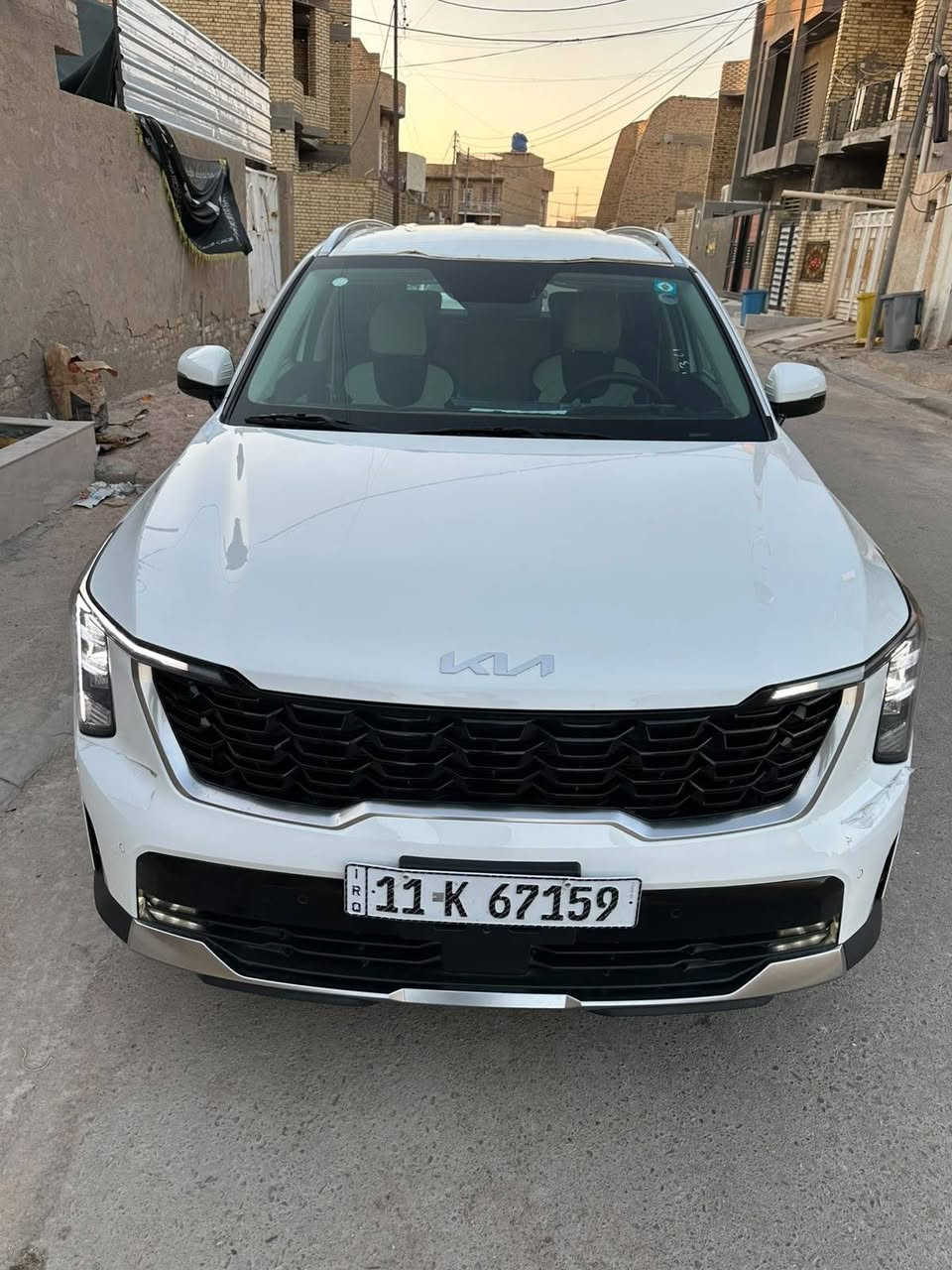 كيا سورنتو 2025
بيها حادث نص جاملغ خلفي وربع صندوق 
ماشيه 10000 كيلو 
1. سته سلندر V6
2. ويل 20
3. تشغيل عن بُعد
4. حساسات أمامية وخلفية
5. جنطة كهرباء
6. مقاعد كهرباء
7. إنارة محيطية
8. كير ماوس
9. شاشة متصلة
10. شحن لاسلكي
11. أوتو هولد
12. هاند بريك كهربائي
13. 7 راكب
14. ثلاث قطع تبريد
15. تحكم تبريد لمس
16. مرايا شفط
17. بردات خلفية
18. تحكم ستيرن
رقم بغداد
 ***********
السياره مدوشمه ومفروشه ارضيتها .
مكان السياره ..العماره / ميسان
