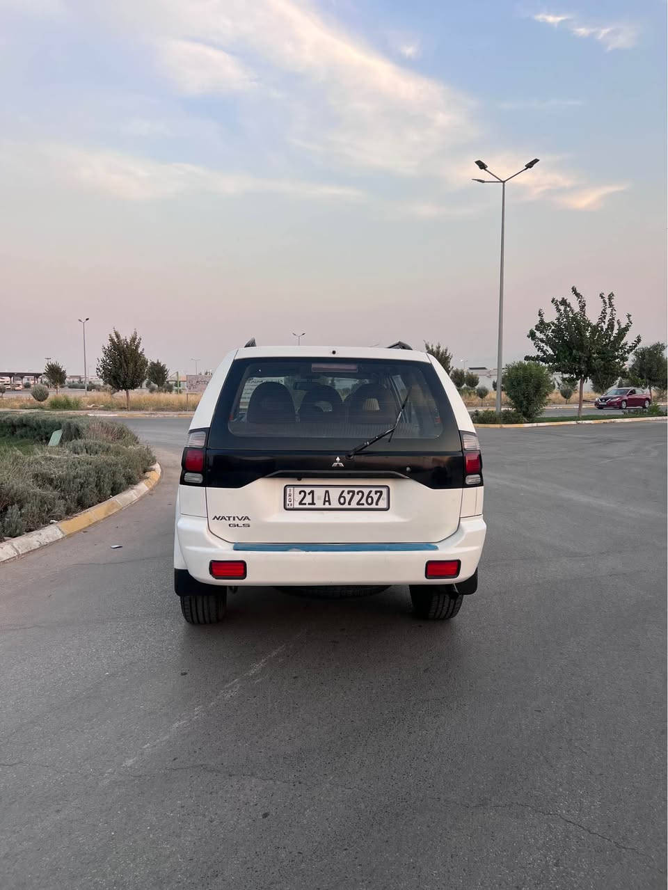 سياره فولل مواصفات بس مو سلايت 
بدون ضربه او صبغ 
كير محرك حداديه كوله شرط 
دبل اكسل 
تبريد ❄️ثلج
تايرات جديد 
سياره بدون مصرف 
السعر 90اوبي مجال للطيبين 
شراي خابرني او تدلل
*********** كركوك, العراق
