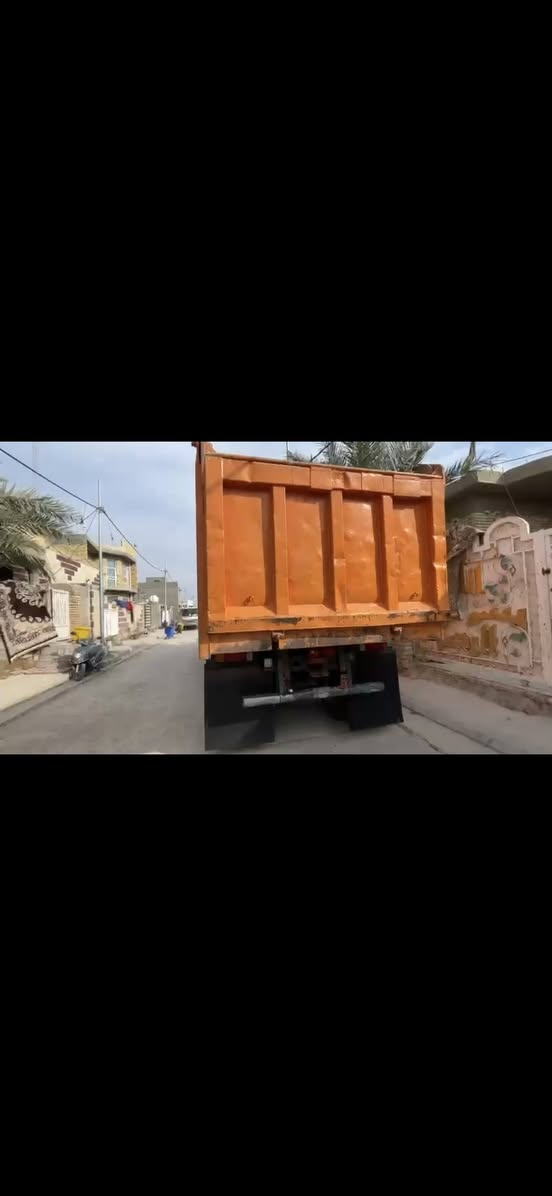 سلام عليكم
للبيع بدي مايلر كويتي  
الطول 6م
ذرعه ١٨متر 
جك بلادي هايفه  
البدي كامل مع الدبل شاصي مع تانكي هدروليك 
كامل 
السعر ٢٥ ورقه وبي مجال للشراي العنوان واسط النعمانيه 
***********
***********
