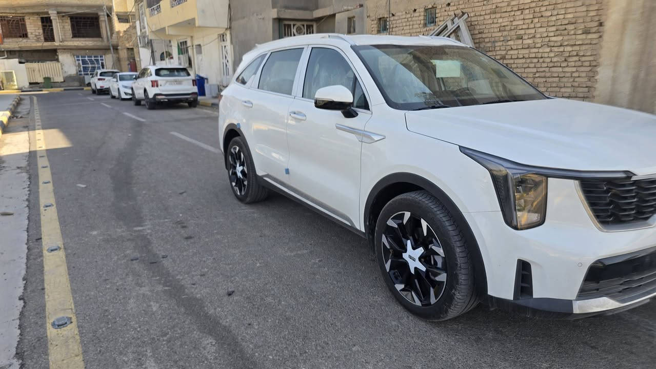 السلام عليكم سورنتو 2026  ٦سلندر ٧راكب ٣ قطع تبريدماشيه الف كم فقط رقم اربيل تحويل او وكاله بحالة الزيرو شرط دبل كشن كهرباء ويل ٢٠ حساسات من جميع الجوانب تحكمات ستيرن كامله وشفتات وتثبيت سرعه سايد بريك دكمه اوتو هولد ٤ انظمة قيادة جنطة كهربا ء ذكيه مانع انزلاق دبل كاميرا والمواصفات الباقيه معروفه  المكان واسط العزيزية الرقم 0771109703 او واتساب ***********@
