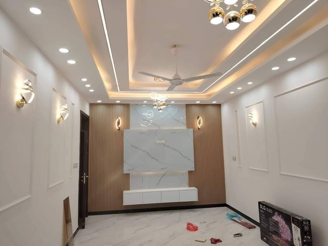 مستعدون لكافه اعمال الديكور والاصباغ
تغليف واجهات فوم #ديكورات جبسن بورد والسقوف الثانويه بديل الخشب وبديل الرخام والشيبورد ويكون نضام العمل نقدأ او اقصاط حسب الاتفاق واتساب ***********
