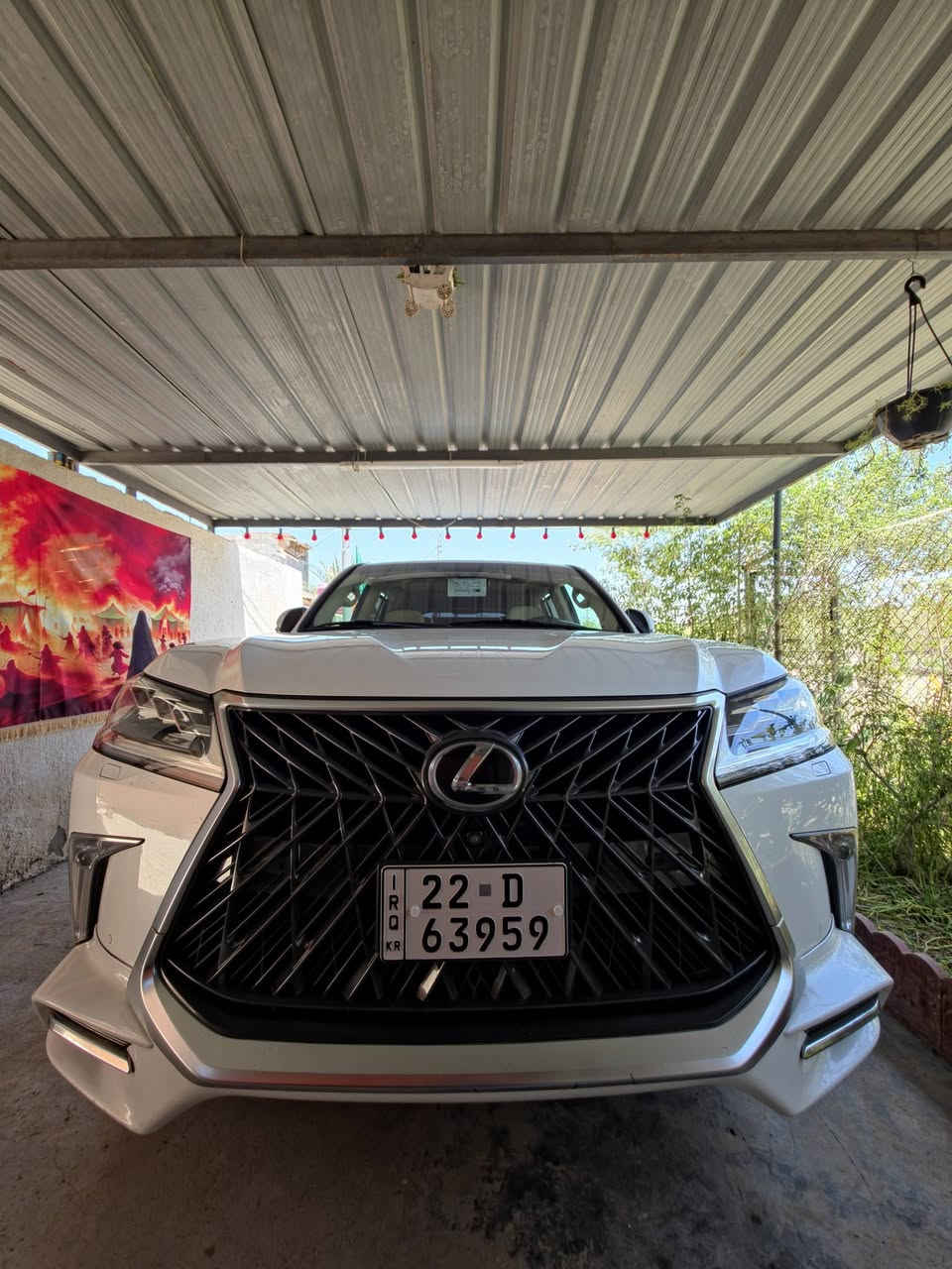 لكزس (Lexus) خليجي فول لوفول
كامله معه جهاز کار بلي 
دوسات حوض اصليات ضد لمي لسياره ماشيه قفط 90 الف لسياره كفاله عامه ماعده صبعين بارد بلمدكر الامامي الايمن ما يبين ولباقي كله كفاله شخط مابيها لسياره ما متعوبه نضيفه
لوك
الفئة: 570 LXسنة الصنع : 2017
المحرك 8 سلندر (8) ، سعة 5.7 لتر (5700 سي سي
القوة الحصانية: 383 حصان
ناقل الحركة أوتوماتيك 8 سرعات تبترونيك مع شيفترات خلف المقود)
نظام الدفع رباعي مستمر (4WD / 4x4) مع قفل دفرنشل 
رقم الهاتف ***********
***********+
السعر بي مجال قليل

