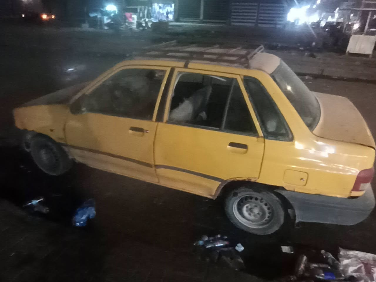 للبيع سايبا 12 بسمي تحويل مباشر كسرها كدام العين 
كير ومحرك مكفولات كهربايت كله شغاله 
يرادله ترتيب السياره سعر 18 ورقه مكان بغداد المدينه او حي البتول
