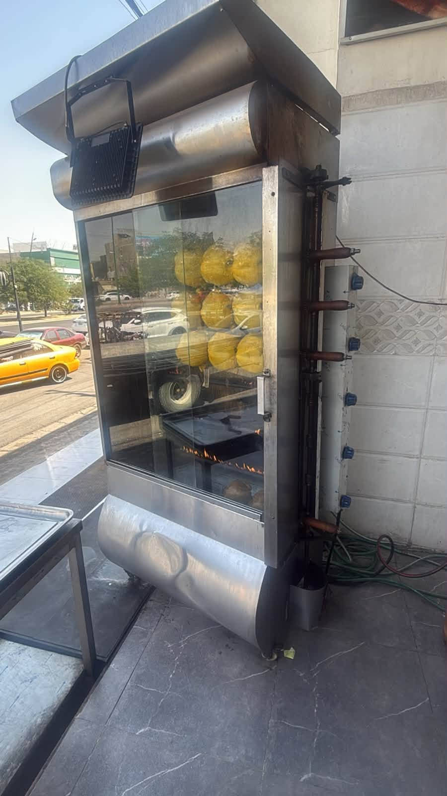 اغراض دجاج وسمك للبيع جديد
***********

نص مكتوب في الصور:
- ***********