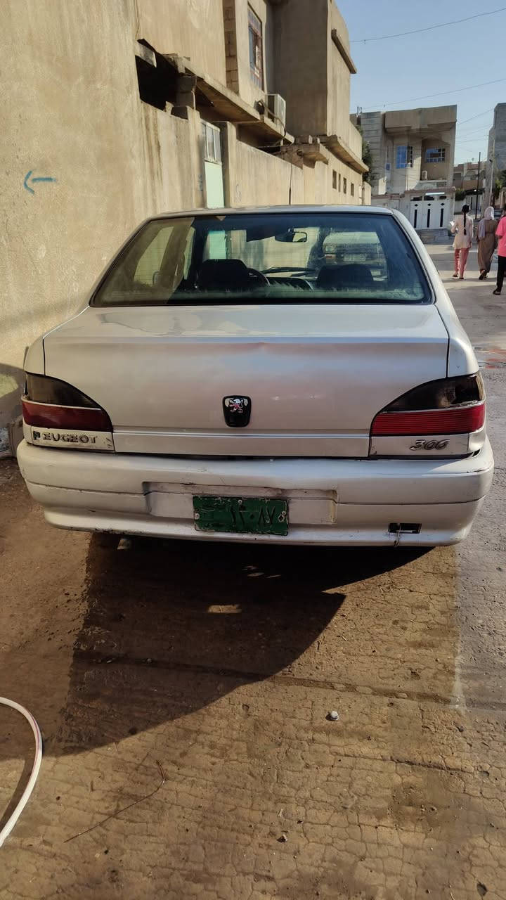 السلام عليكم 
للبيع بيجو 306 
موديل 2003
سياره بدون ضرر 
صبغ بوند وسقف وصندوق 
اثر تقحيل 
 كير ومحرك بشرط 
رايدها 33 وبيها مجال 
رقم فحص نينوى 
شرط التحويل صاحبها الشرعي بل موصل 
الاتصال ع رقم (*********** )
مكان السياره موصل الجانب الايمن
