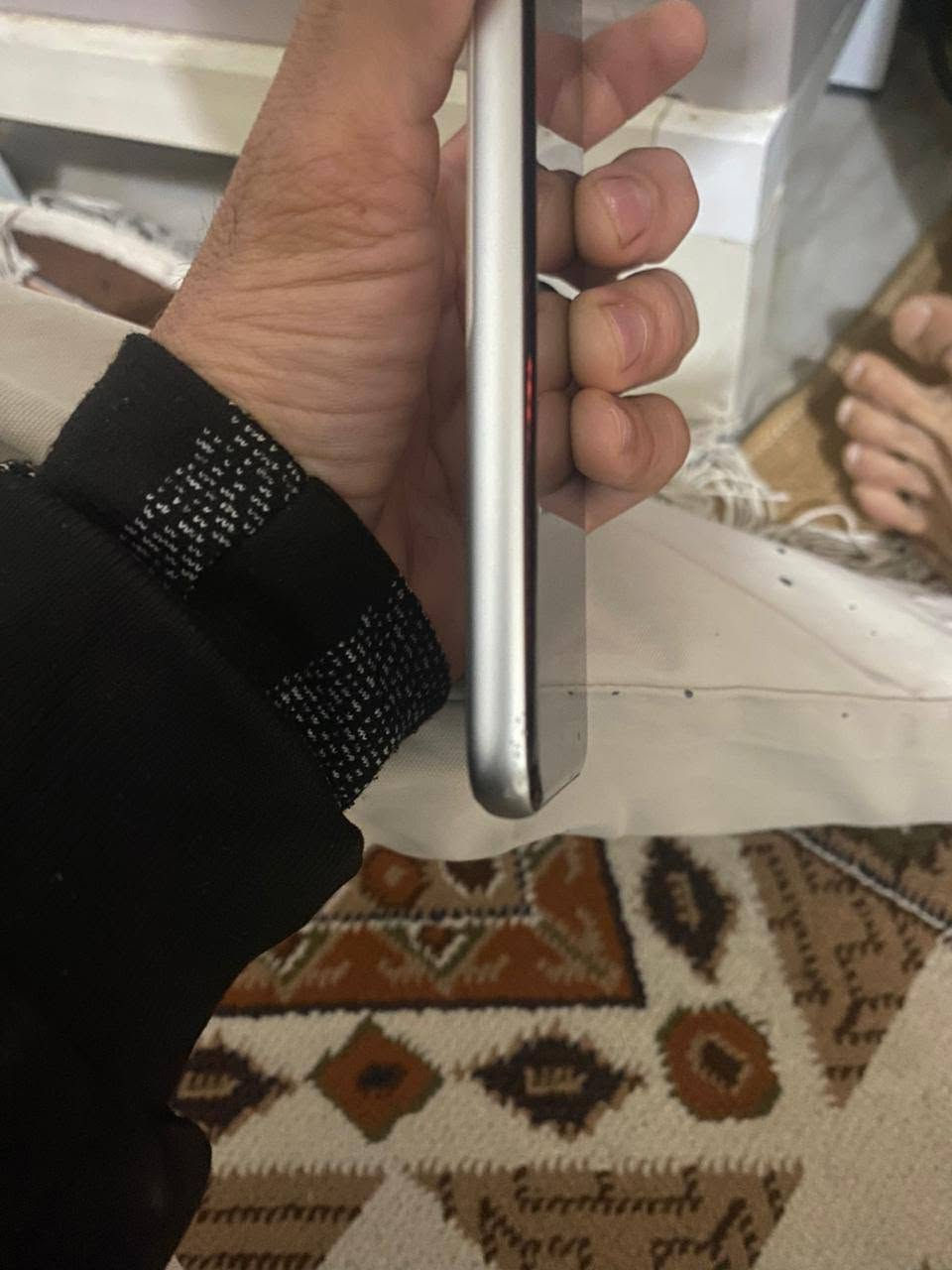 السلام عليكم
هواوي ميت 60 برو 
ذاكره 1 تييره
بدون ملحقات الجهاز يجي بنضام هارموني أخر تحديث 
السعر ٦٥٠ 
مكاني العماره ولا يوجد توصيل 
للتواصل *********** واتساب

نص مكتوب في الصور:
- 05:42
- حول هذا الجهاز
- HarmonyOS
- 6.0.0.130 SP15
- التحقق من وجود تحديثات
- اسم الجهاز
- 00964********06-Mate 60 Pro
- اسم الطراز
- HUAWEI Mate 60 Pro
- رقم الطراز
- ALN-AL80
- إصدار نظام HarmonyOS
- 6.0.0
- إصدار النظام
- 6.0.0.130
- (SP15C00E130R4P12patch02)
- الرقم التسلسلي
- 2MM02239***********768063745766