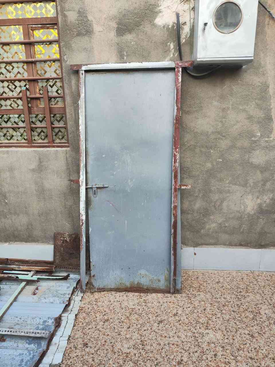 غراض بيت بيبان +محجر +جينكوات سقفيه 
1/باب 2متر رتفاع+متر عرض
2/باب متر 180رتفاع+80عرض
3/باب متر190رتفاع90عرض 
بيبان خشب عدد 4جدد نضيفاات كلش 
جينكوات عدد5جديدات 
محجر درج 15متر حديد ثقيل وجديد كلهن 
ناصريه مركز *********** أقره لمنشور واذا شاري بخدمتك
