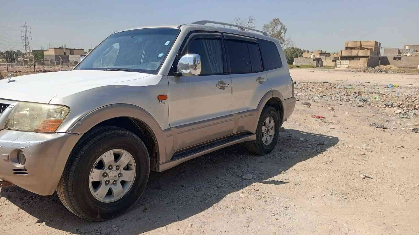 السلام عليكم ورحمة الله وبركاته
باجيرو موديل 2005وارد أمريكي محرك 3000المرغوب 
سيارة جاهزة 
تبريد ثلج 
تخم تاير جديد 
صدر جديد 
شاشة  
كشنات مخمل 
7 راكب 
كير مكينة جدد مكفولات
سيارة ماشاء الله جاهزة 
مكاني بغداد جسر ديالى الجديد 
السيارة بسمي 
رقم ***********
السعر 65
